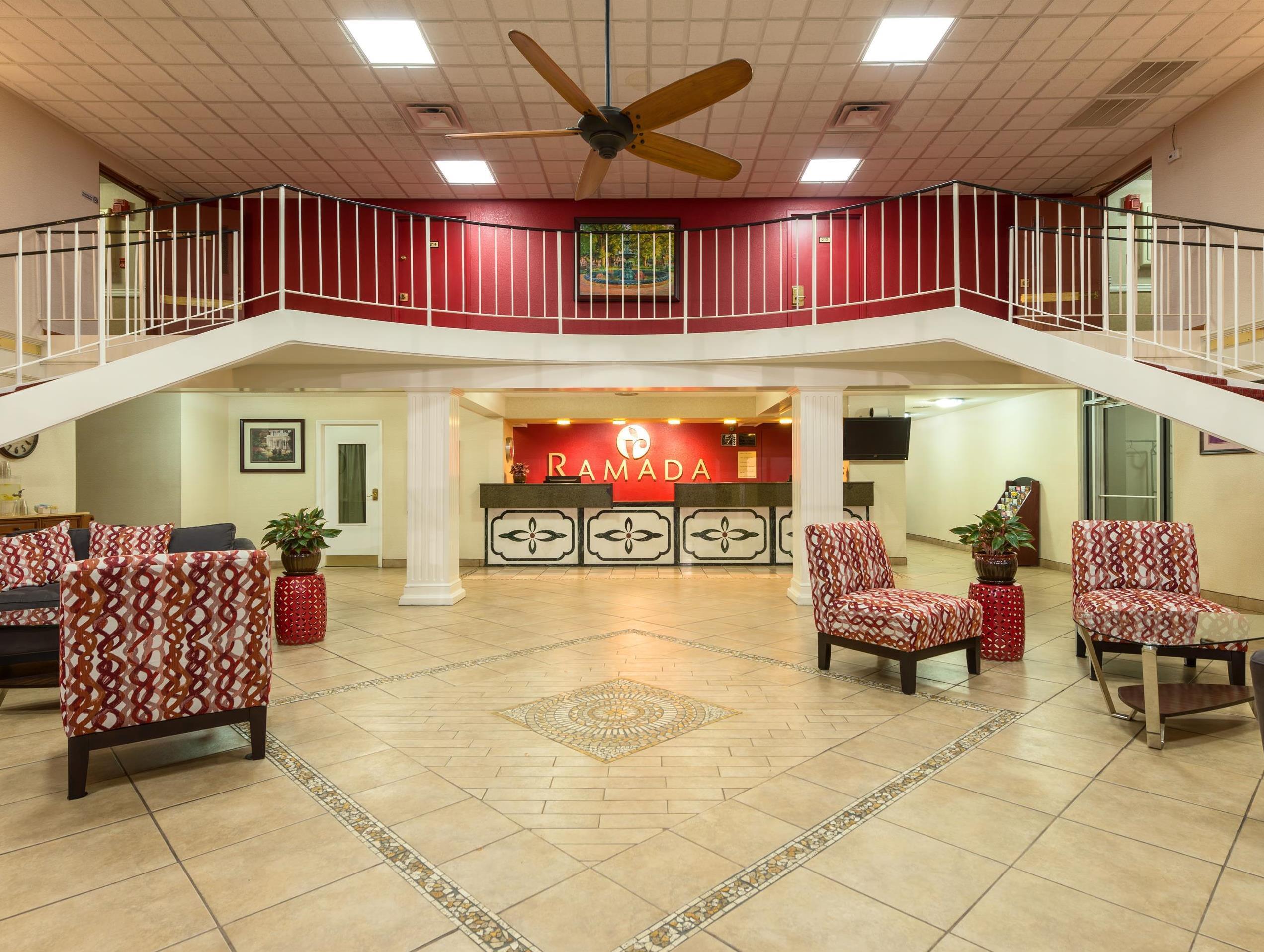 Ramada By Wyndham Bowling Green Exterior foto